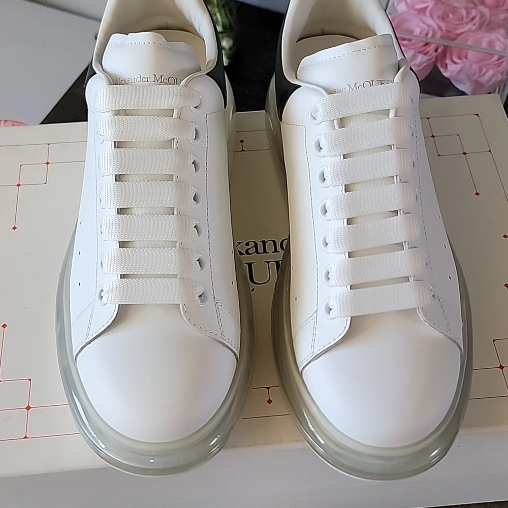 Women's Oversized Sneaker in White/black - Picture 4 of 10